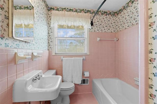 5920 Rosie Lane SE, Mableton, GA 30126