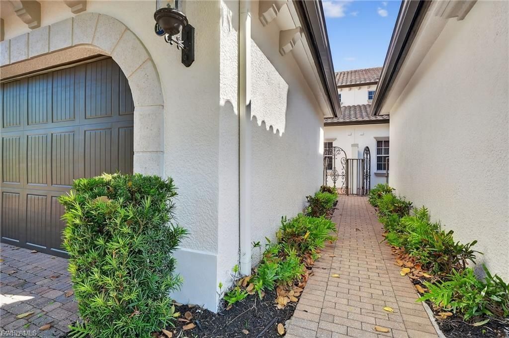 3735 Montreux LN Bldg 4-102, NAPLES, FL 34114 — photo 2
