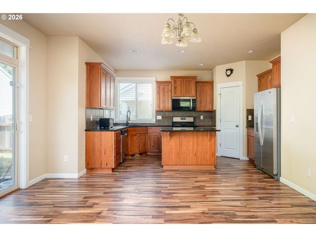 34575 NOBLE Rd, St Helens, OR 97051