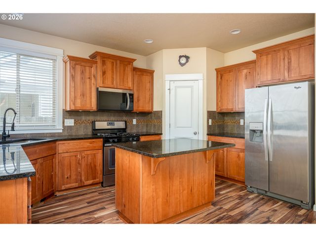 34575 NOBLE Rd, St Helens, OR 97051