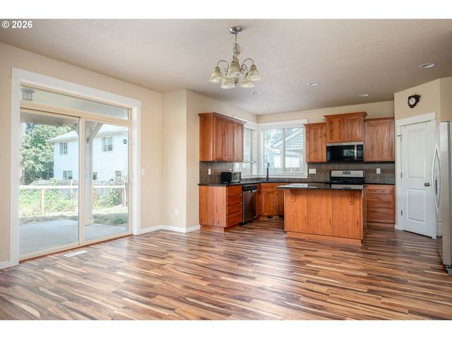 34575 NOBLE Rd, St Helens, OR 97051