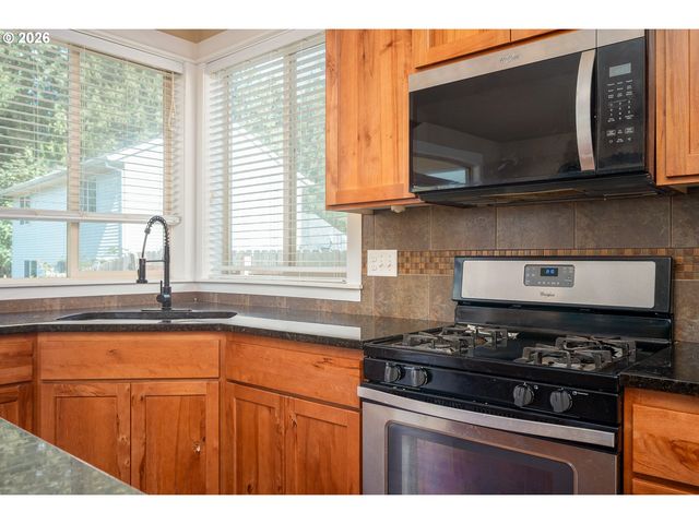 34575 NOBLE Rd, St Helens, OR 97051