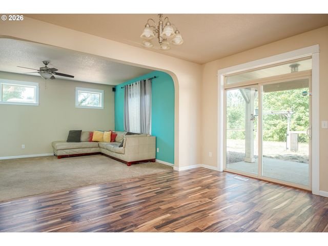 34575 NOBLE Rd, St Helens, OR 97051