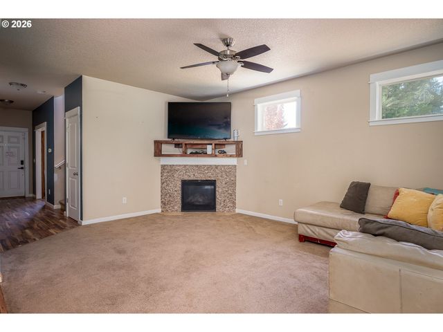 34575 NOBLE Rd, St Helens, OR 97051