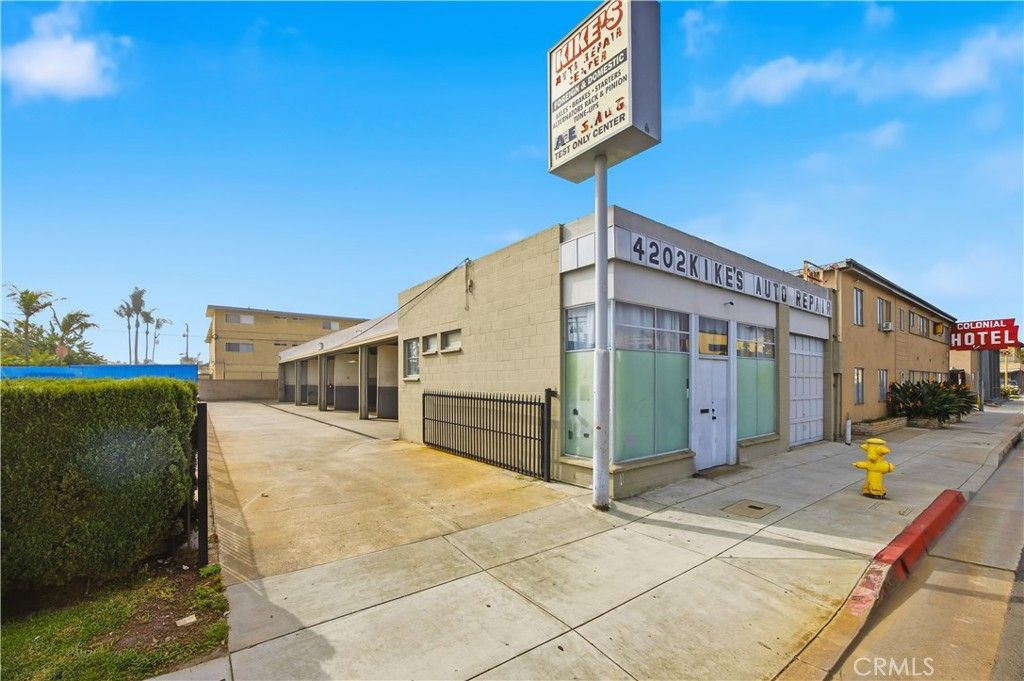 4202 W El Segundo Boulevard, Hawthorne, CA 90250