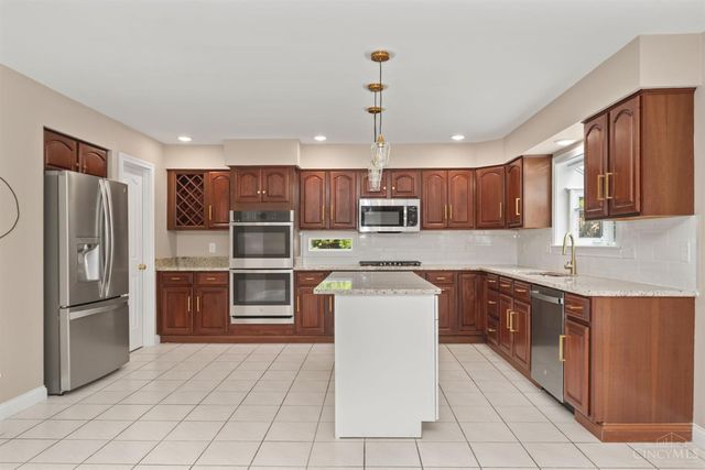 7147 Brightwaters Court, Liberty Twp, OH 45011