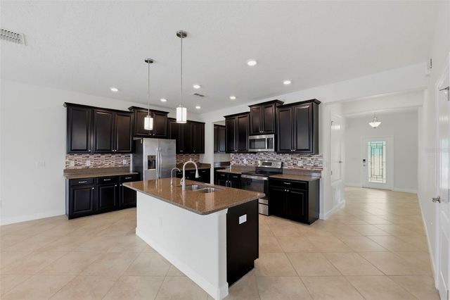 19419 PADDOCK VIEW DRIVE, Tampa, FL 33647