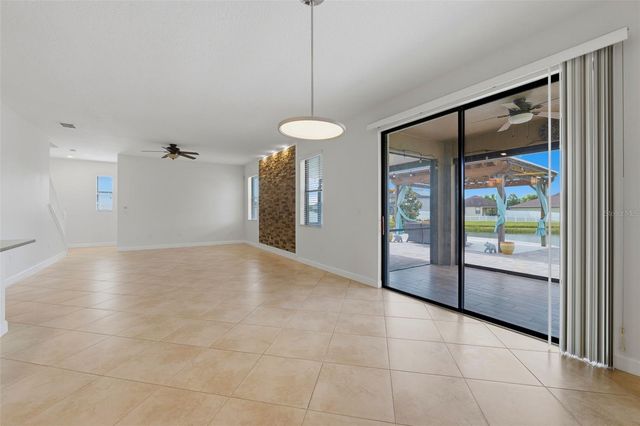 19419 PADDOCK VIEW DRIVE, Tampa, FL 33647