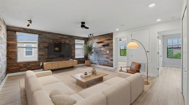 19419 PADDOCK VIEW DRIVE, Tampa, FL 33647