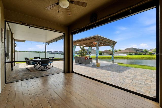 19419 PADDOCK VIEW DRIVE, Tampa, FL 33647