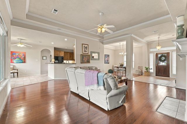 156 April Waters Drive W, Conroe, TX 77356