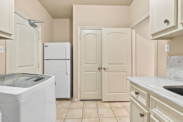 156 April Waters Drive W, Conroe, TX 77356