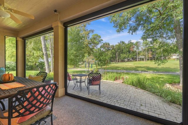 156 April Waters Drive W, Conroe, TX 77356