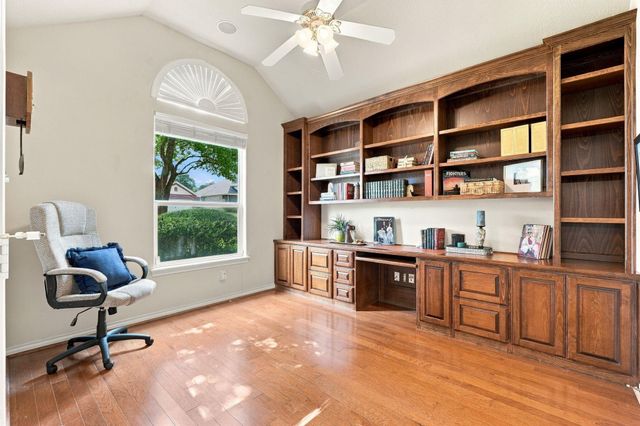 156 April Waters Drive W, Conroe, TX 77356