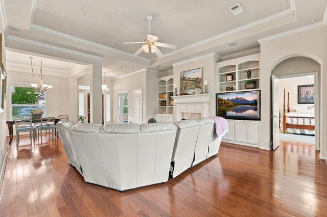 156 April Waters Drive W, Conroe, TX 77356