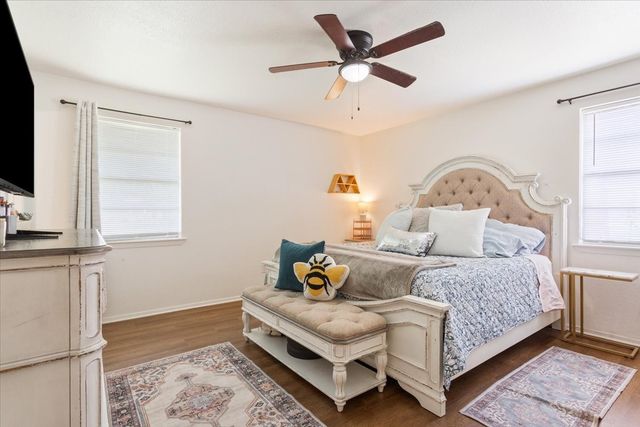 208 Alamosa Drive, Hewitt, TX 76643
