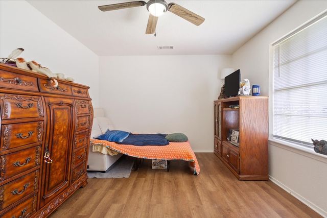 208 Alamosa Drive, Hewitt, TX 76643