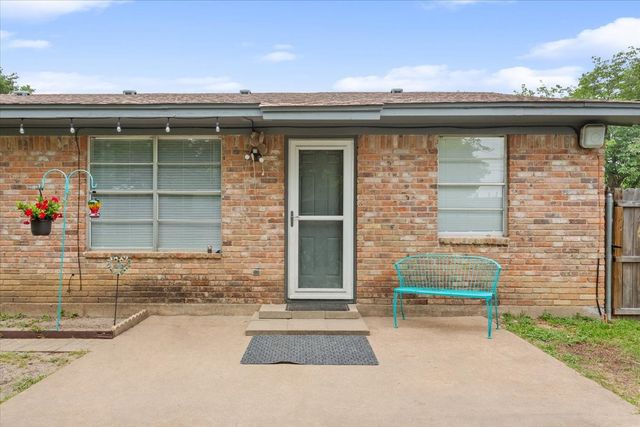 208 Alamosa Drive, Hewitt, TX 76643