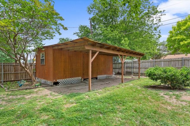 208 Alamosa Drive, Hewitt, TX 76643