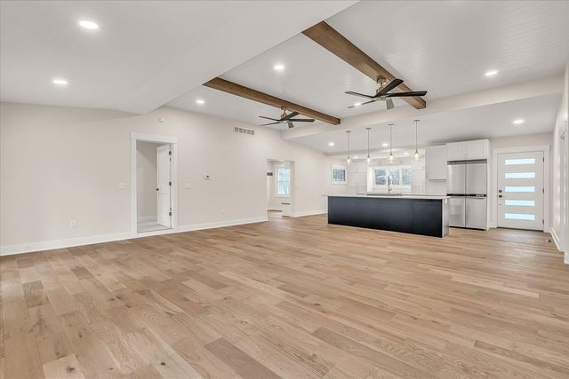 10985 E Cd Avenue, Richland, MI 49083