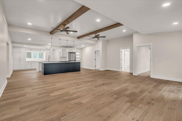 10985 E Cd Avenue, Richland, MI 49083