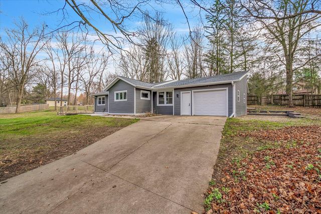 10985 E Cd Avenue, Richland, MI 49083