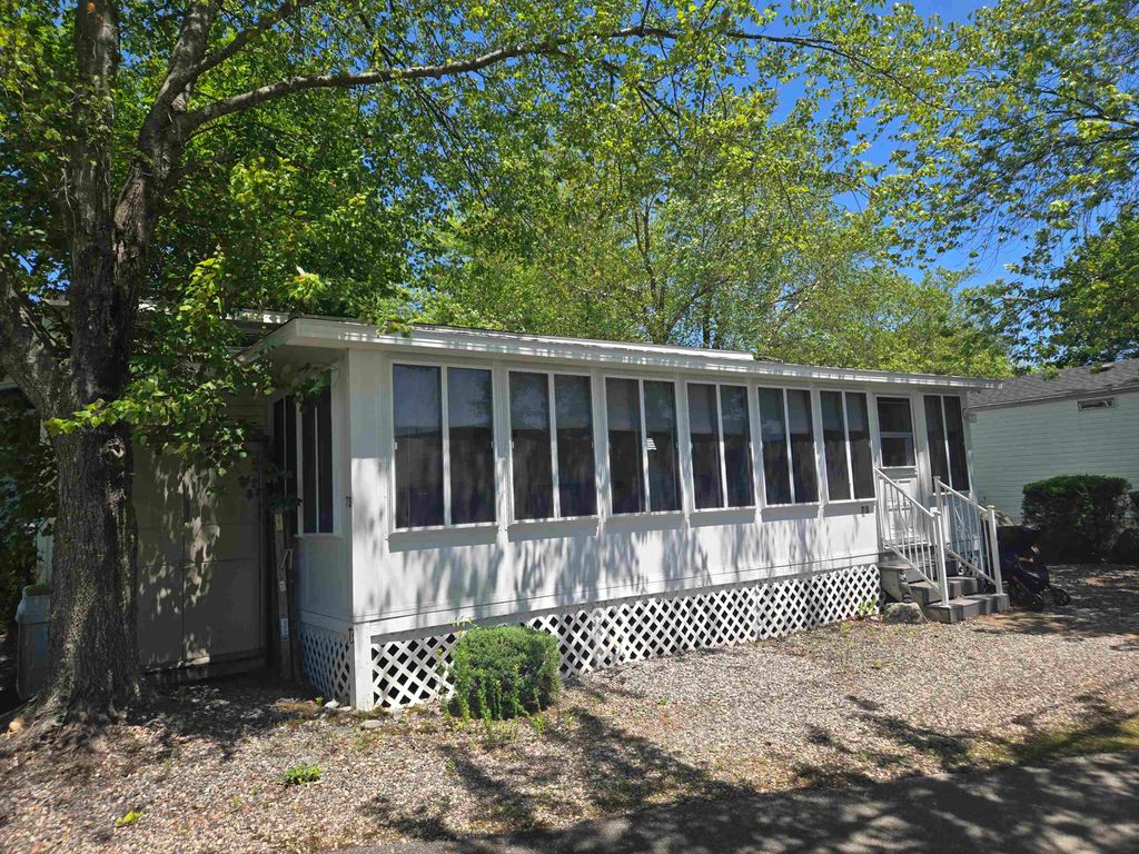 308 State Route 286 # 73, Seabrook, NH 03874