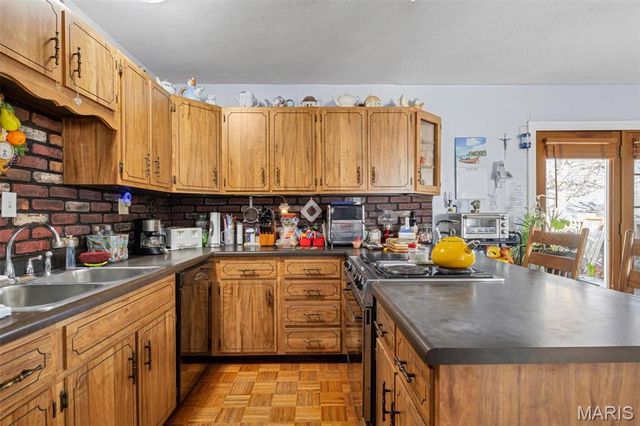 9 Christine Drive, O'fallon, MO 63366