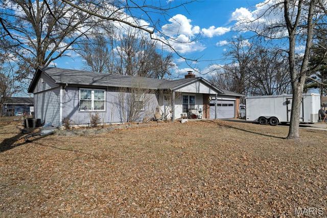 9 Christine Drive, O'fallon, MO 63366