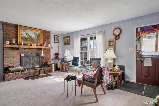 9 Christine Drive, O'fallon, MO 63366