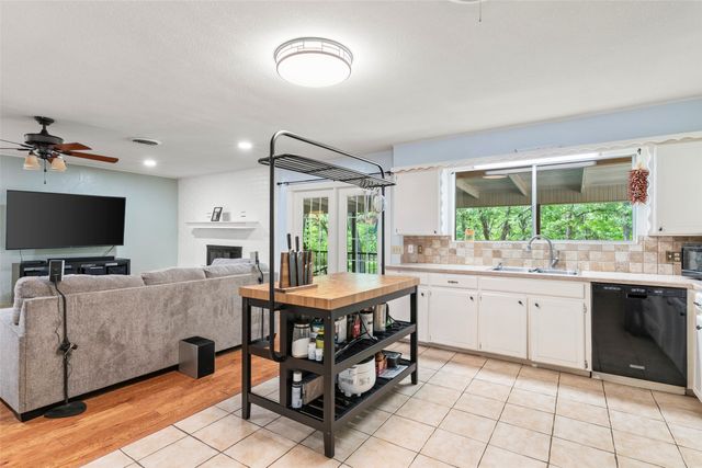 1010 Nina Street, Bowie, TX 76230
