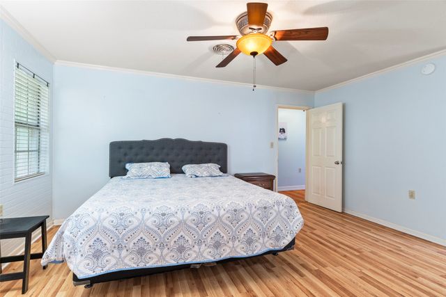 1010 Nina Street, Bowie, TX 76230