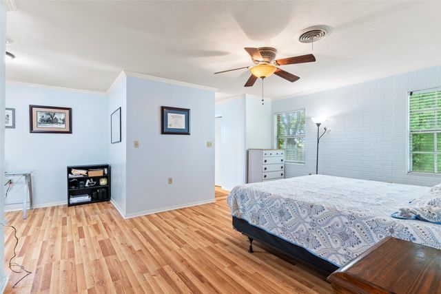 1010 Nina Street, Bowie, TX 76230