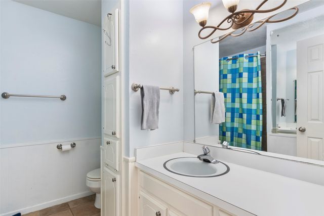 1010 Nina Street, Bowie, TX 76230