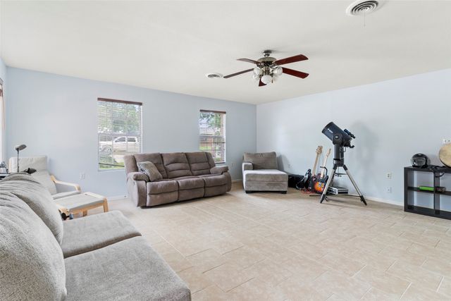 1010 Nina Street, Bowie, TX 76230