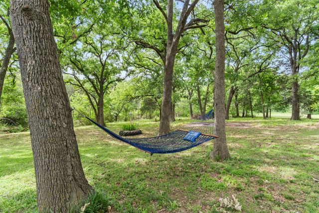 1010 Nina Street, Bowie, TX 76230