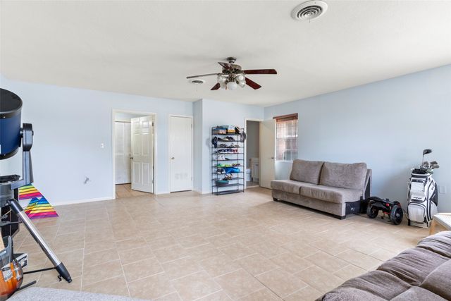 1010 Nina Street, Bowie, TX 76230