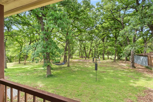 1010 Nina Street, Bowie, TX 76230