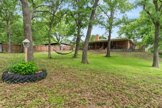 1010 Nina Street, Bowie, TX 76230