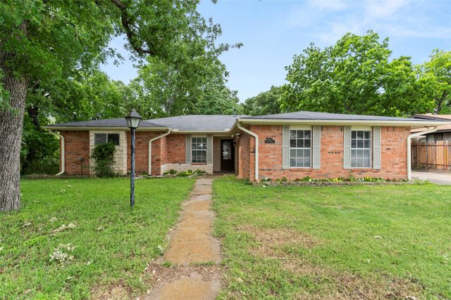 1010 Nina Street, Bowie, TX 76230