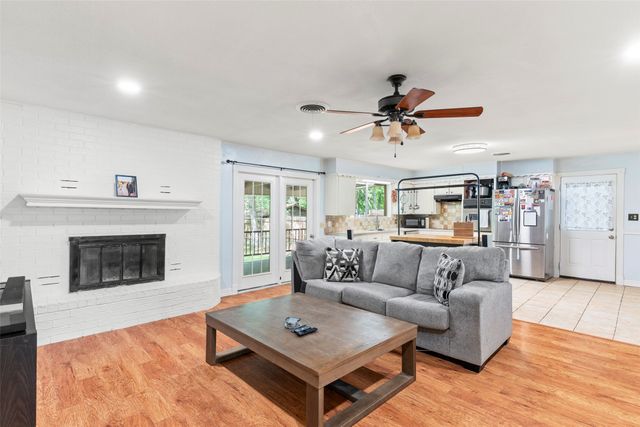 1010 Nina Street, Bowie, TX 76230
