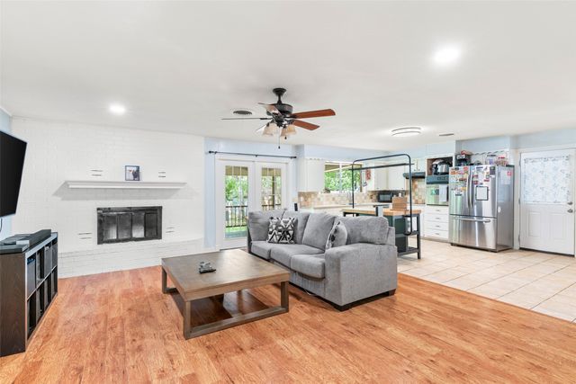1010 Nina Street, Bowie, TX 76230