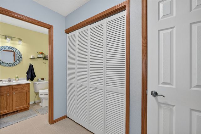 870 SE Willow Brook Drive, Waukee, IA 50263