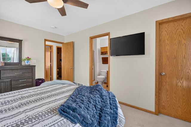 870 SE Willow Brook Drive, Waukee, IA 50263