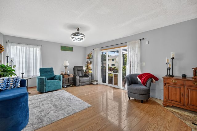 870 SE Willow Brook Drive, Waukee, IA 50263