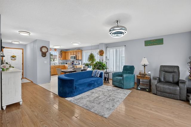 870 SE Willow Brook Drive, Waukee, IA 50263