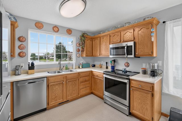 870 SE Willow Brook Drive, Waukee, IA 50263
