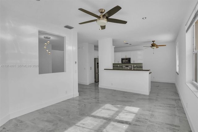 659 Vista Meadows Dr, Weston, FL 33327