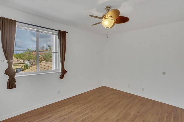 659 Vista Meadows Dr, Weston, FL 33327