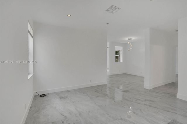 659 Vista Meadows Dr, Weston, FL 33327